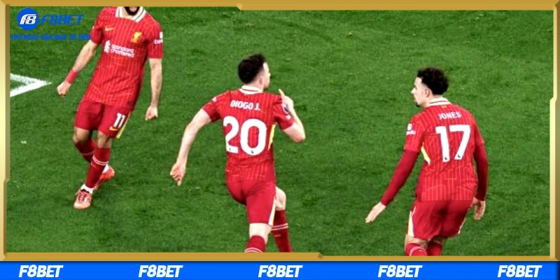 Phân tích phong độ và so sánh lực lượng